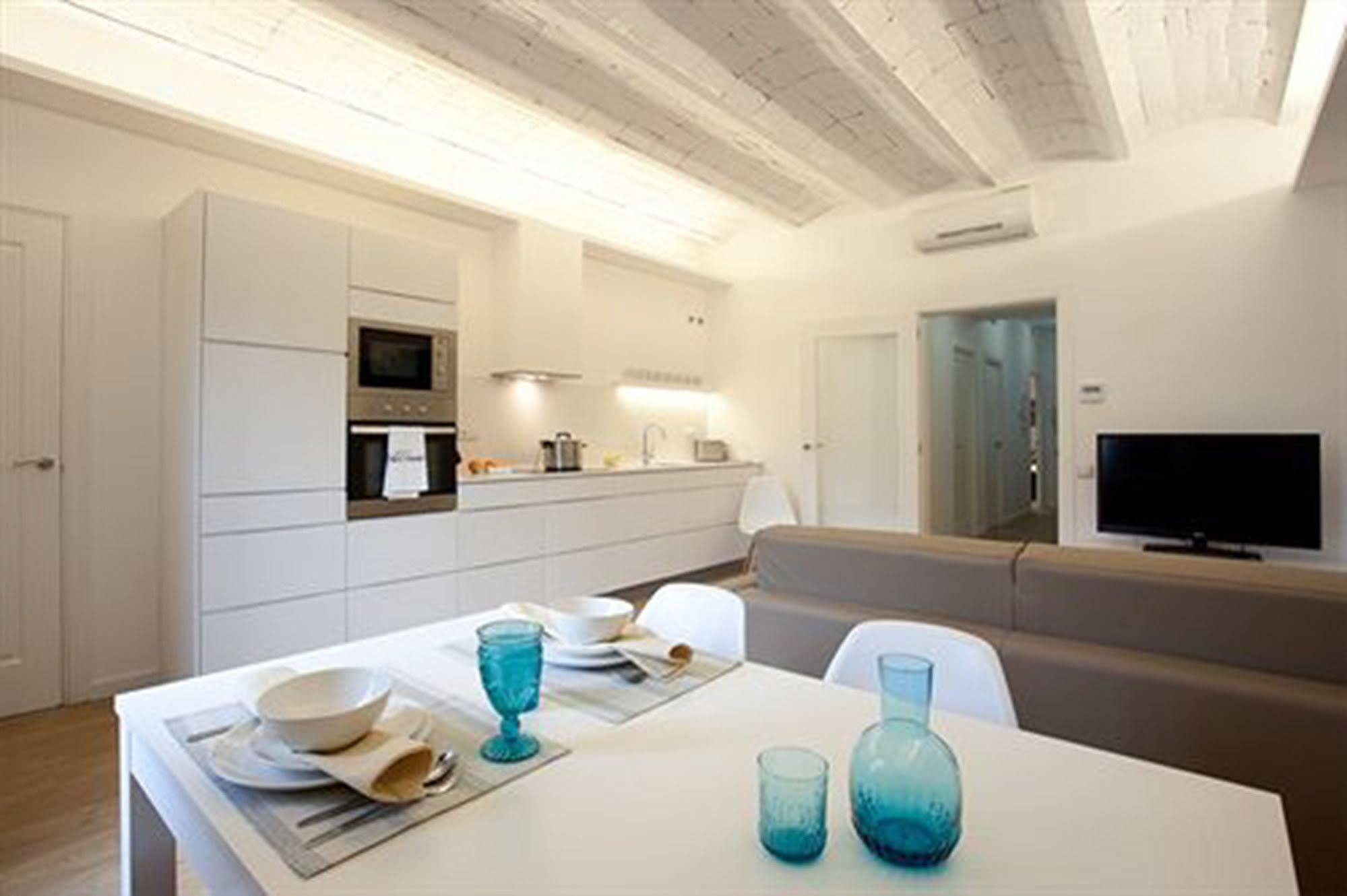 Rent Top Apartments Near Plaza De Catalunya Barcelona Kültér fotó