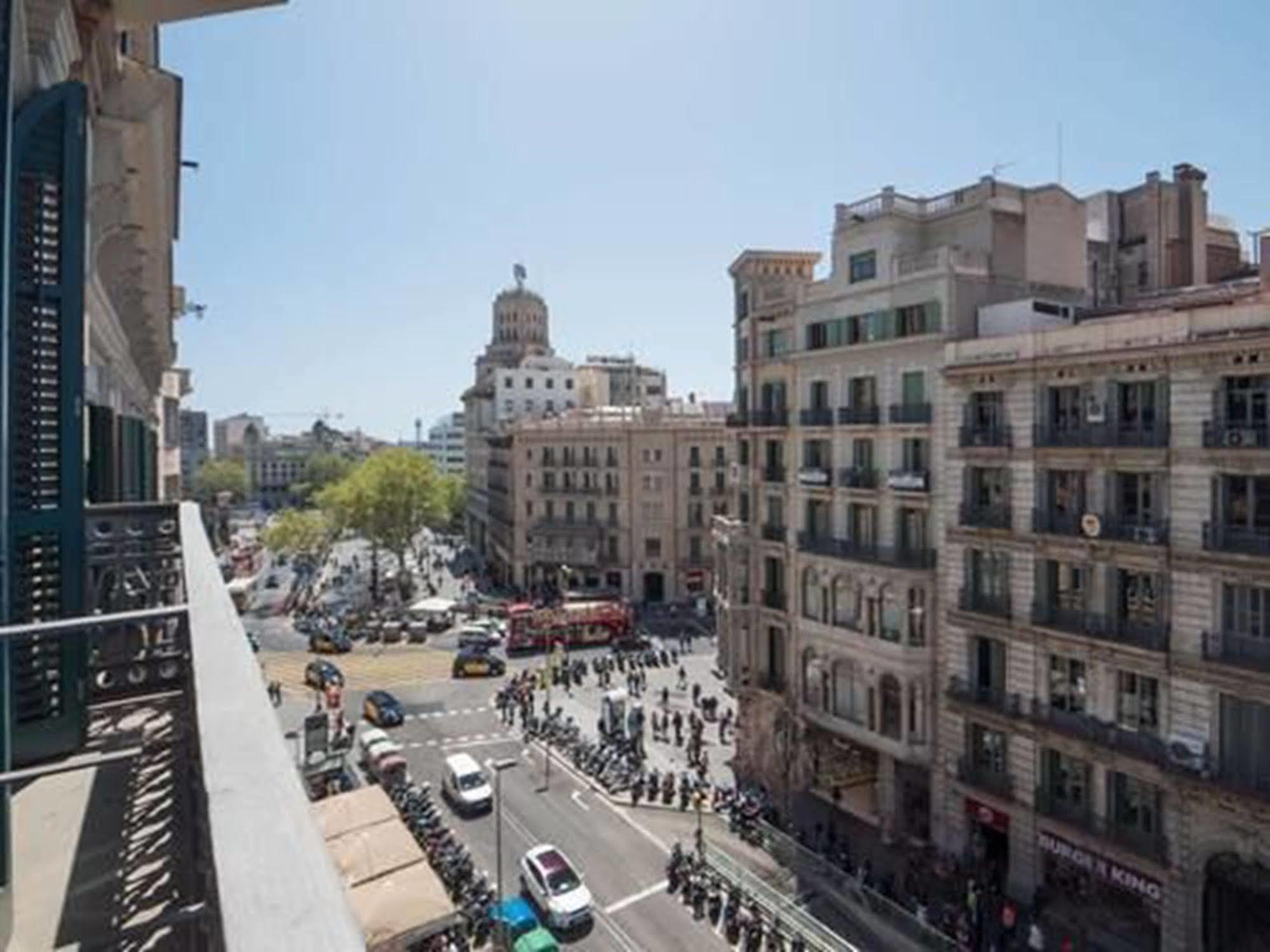 Rent Top Apartments Near Plaza De Catalunya Barcelona Kültér fotó