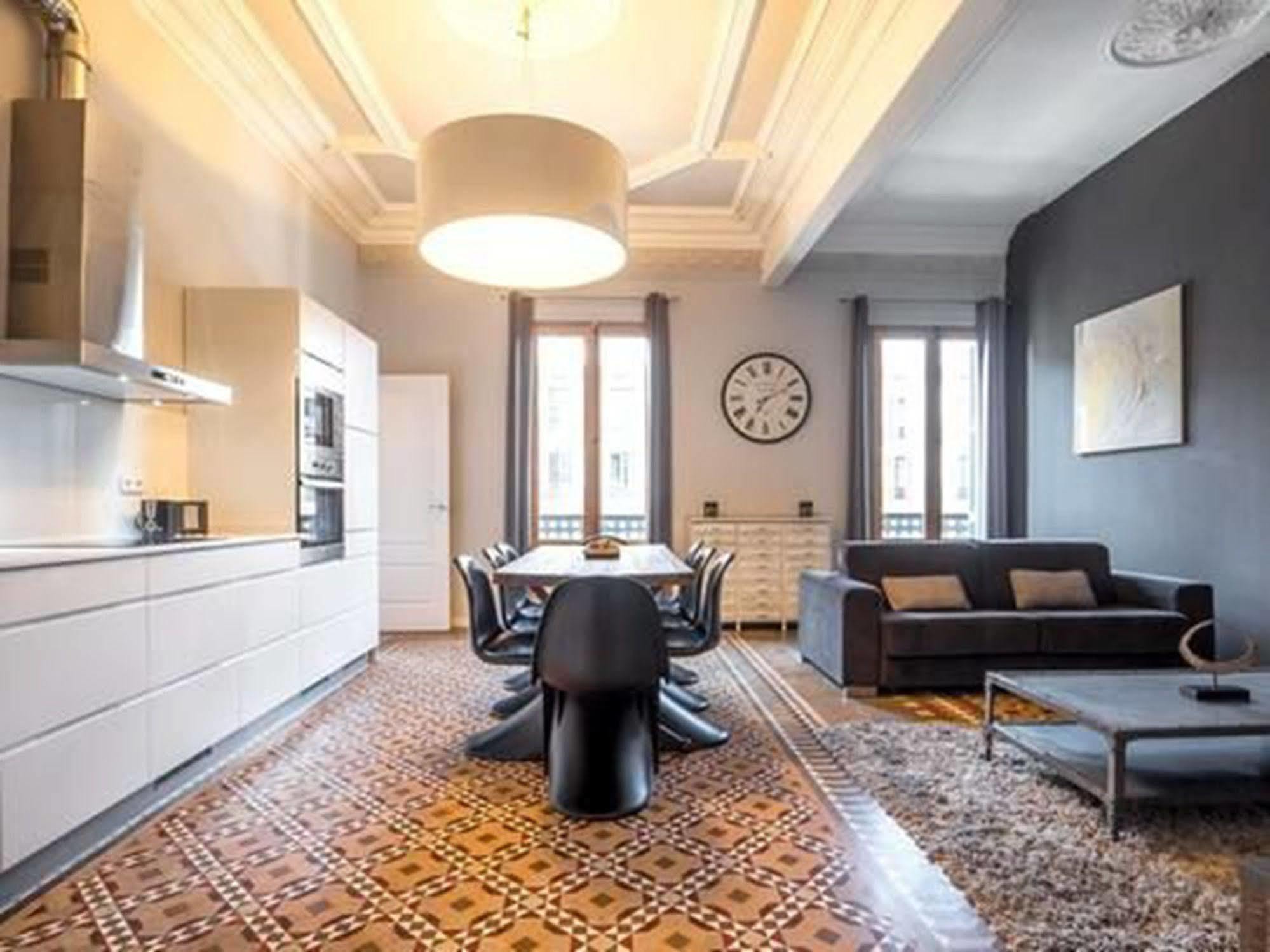 Rent Top Apartments Near Plaza De Catalunya Barcelona Kültér fotó