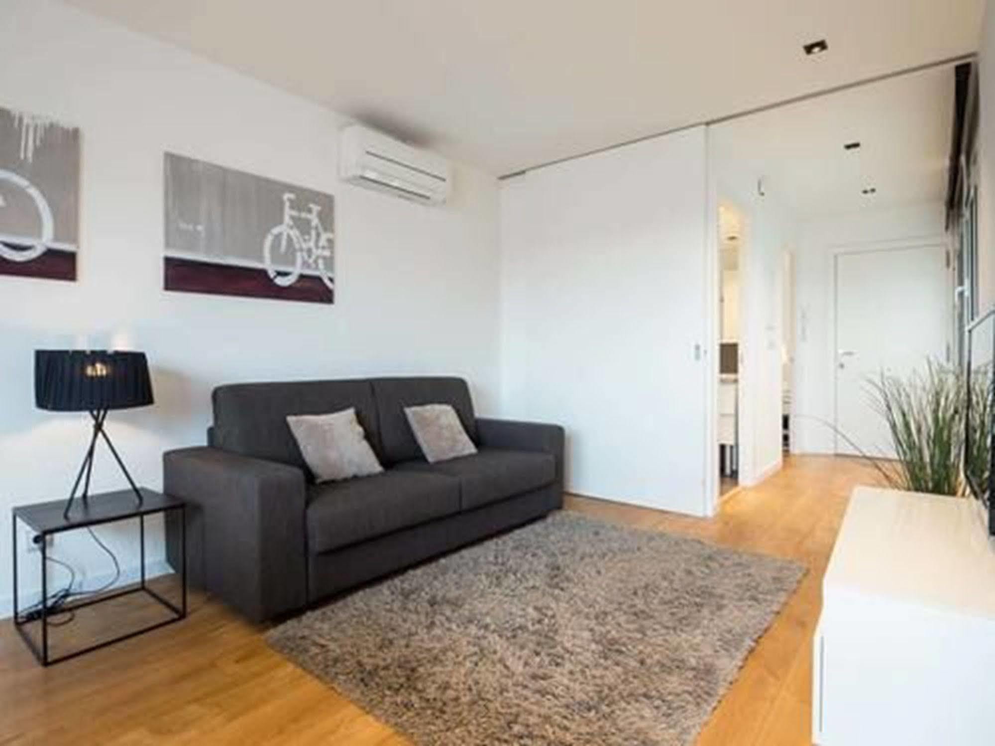 Rent Top Apartments Near Plaza De Catalunya Barcelona Kültér fotó