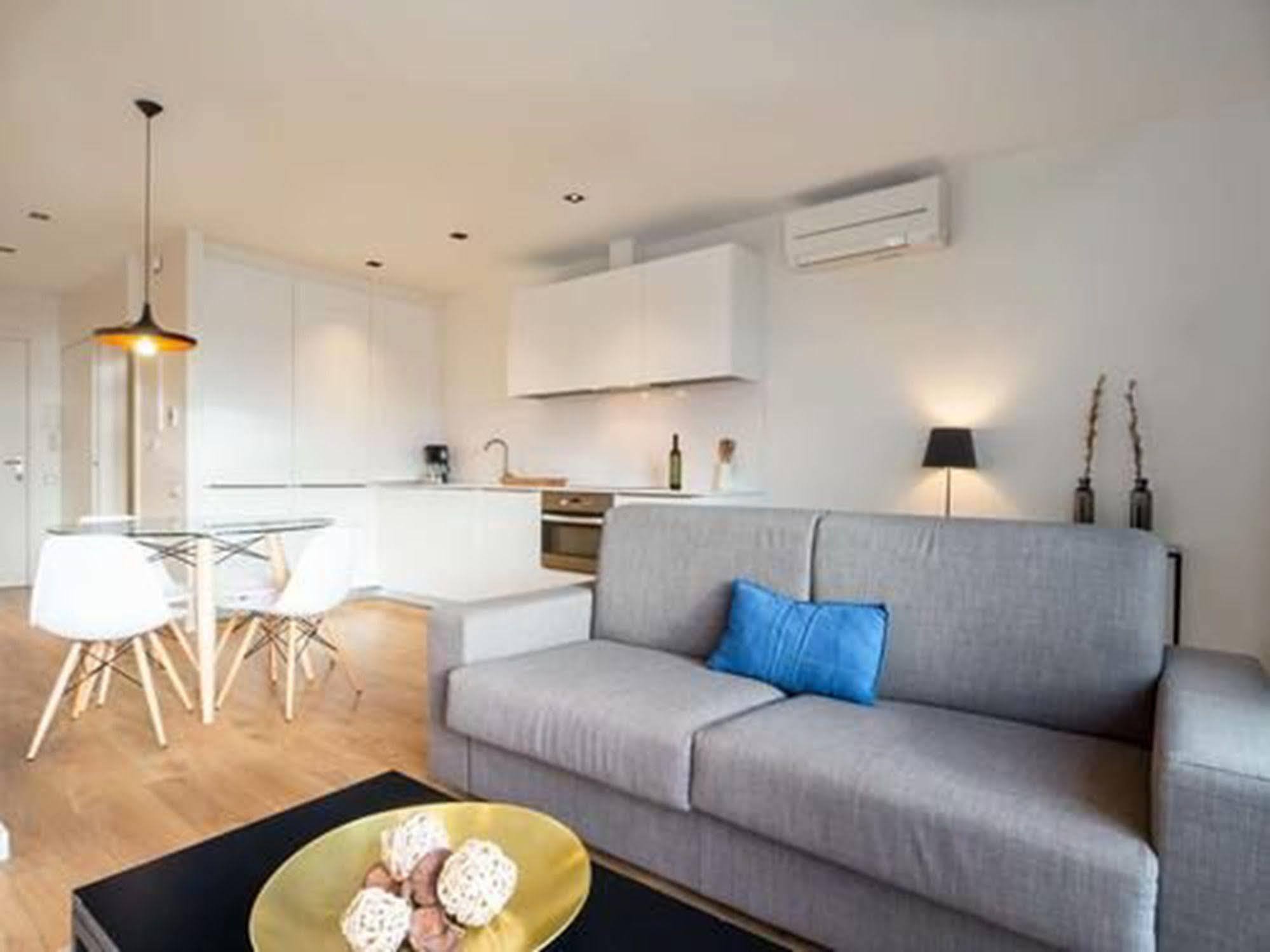 Rent Top Apartments Near Plaza De Catalunya Barcelona Kültér fotó