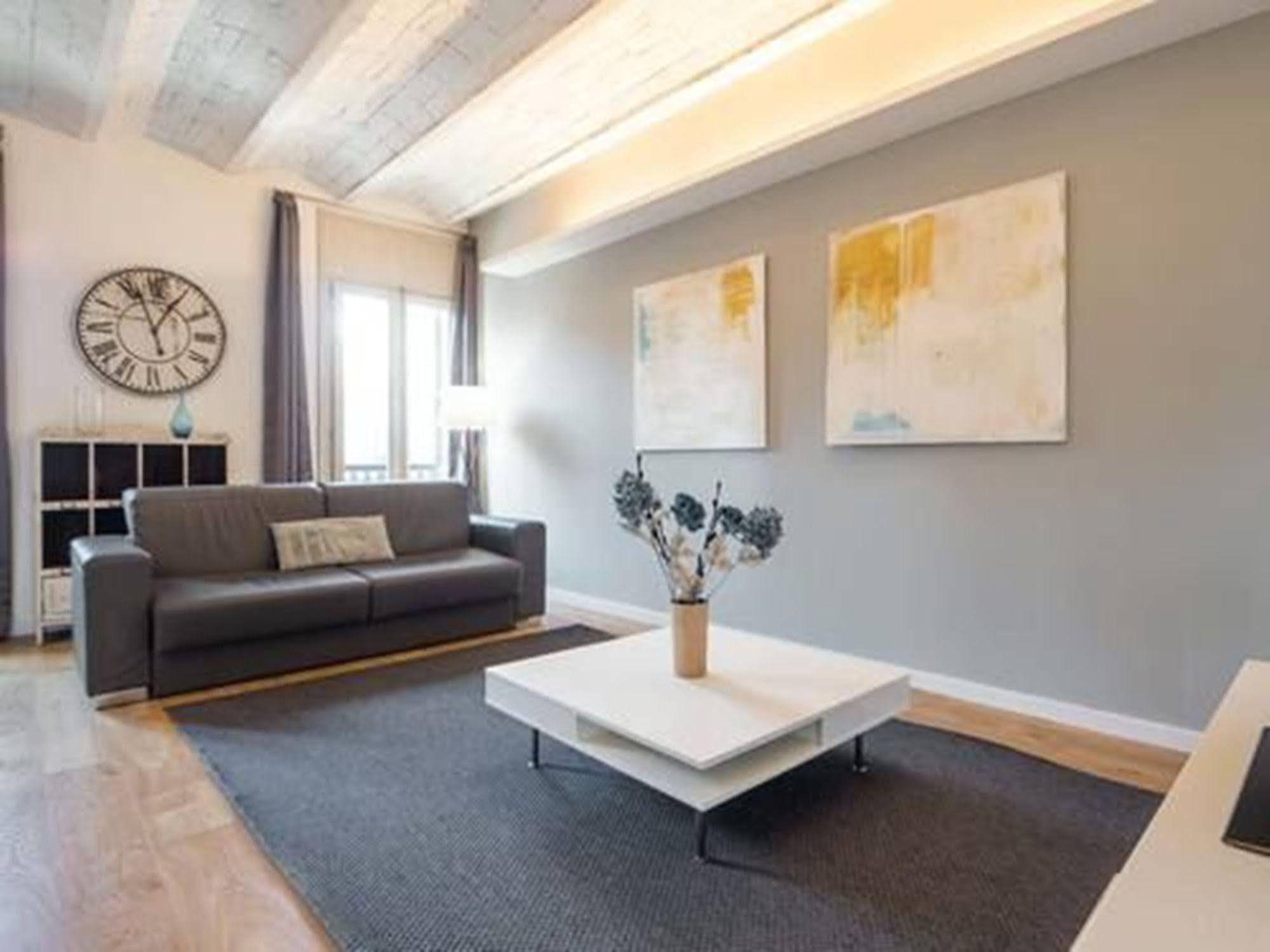 Rent Top Apartments Near Plaza De Catalunya Barcelona Kültér fotó