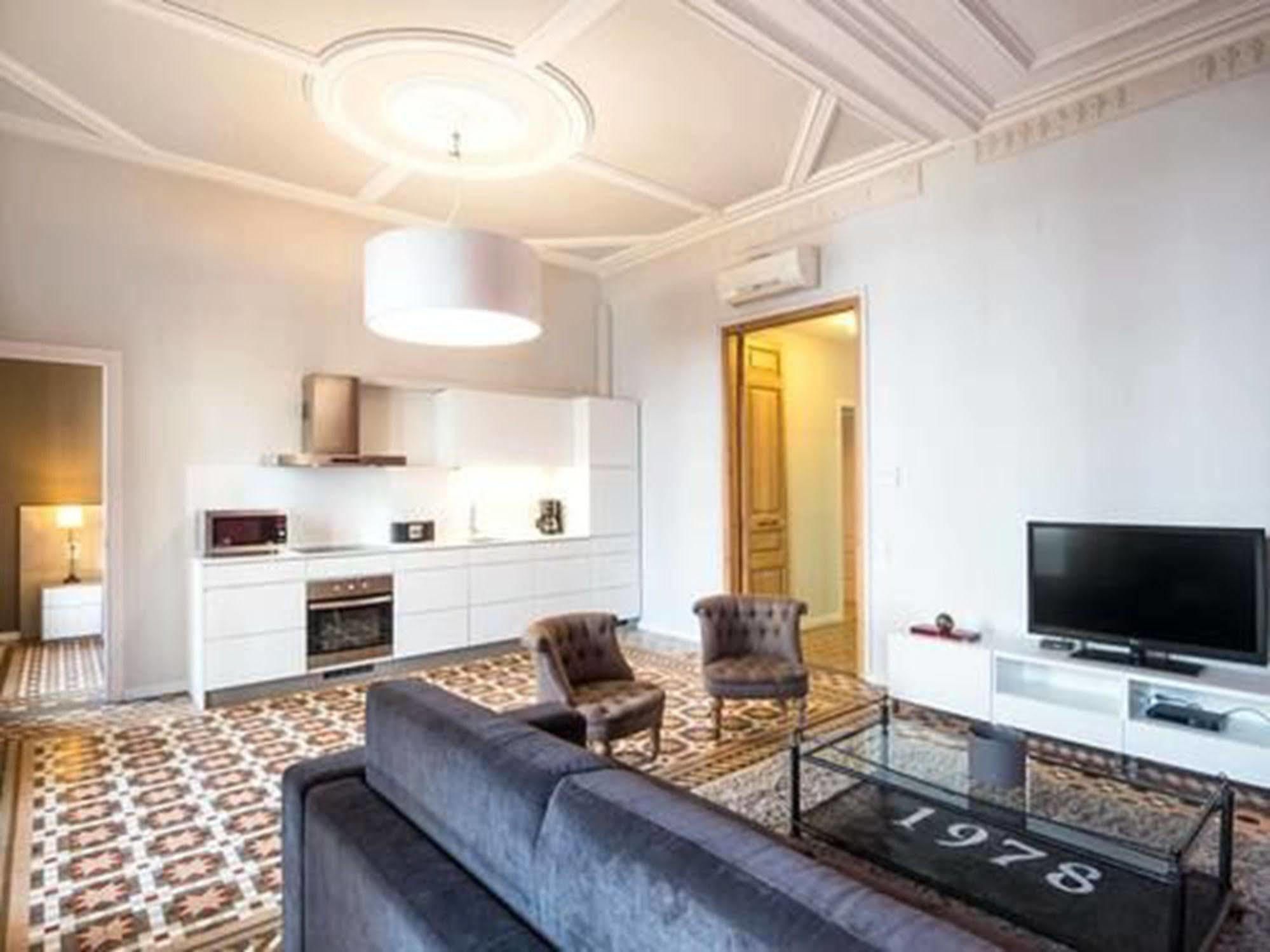 Rent Top Apartments Near Plaza De Catalunya Barcelona Kültér fotó