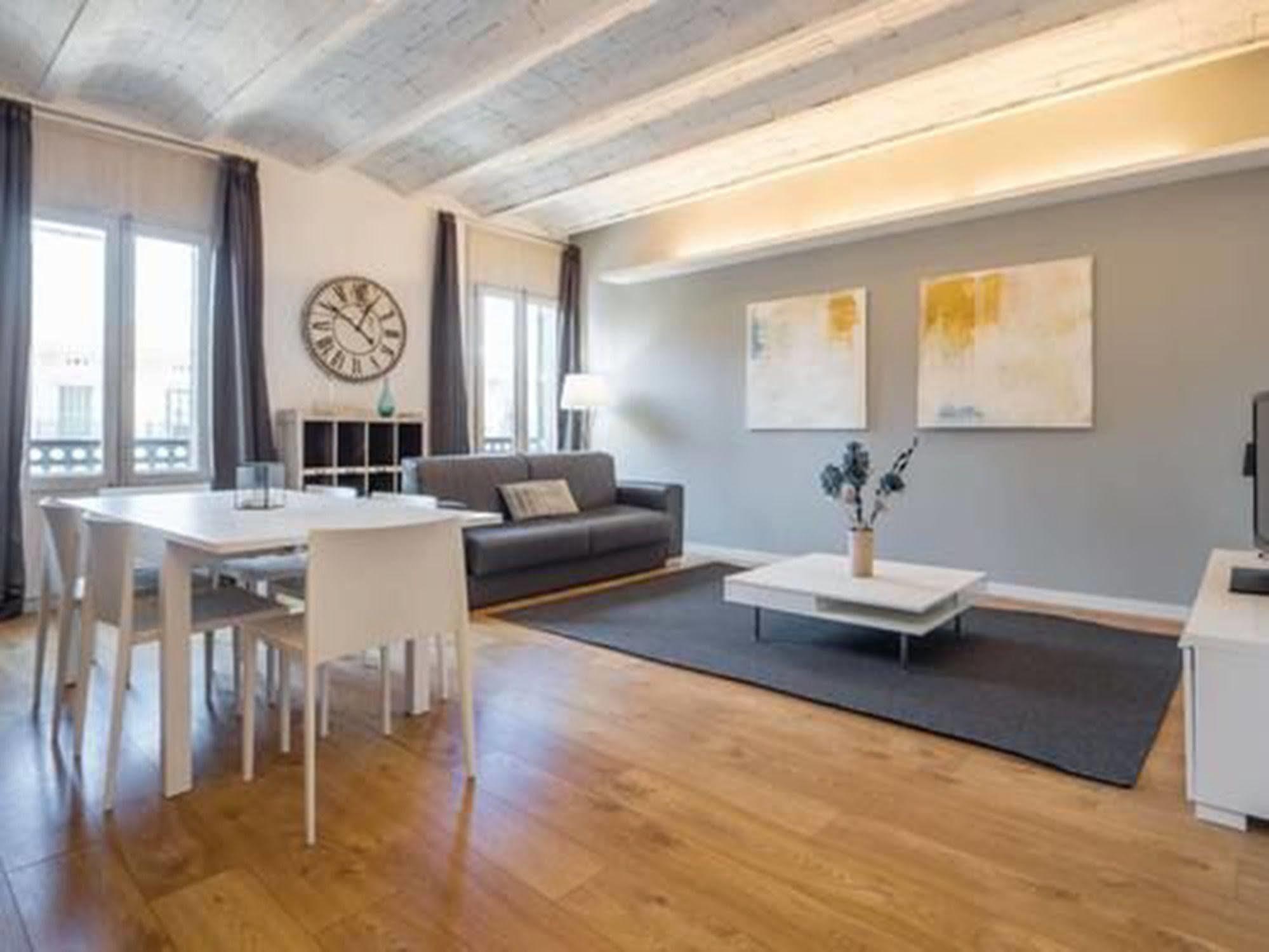 Rent Top Apartments Near Plaza De Catalunya Barcelona Kültér fotó