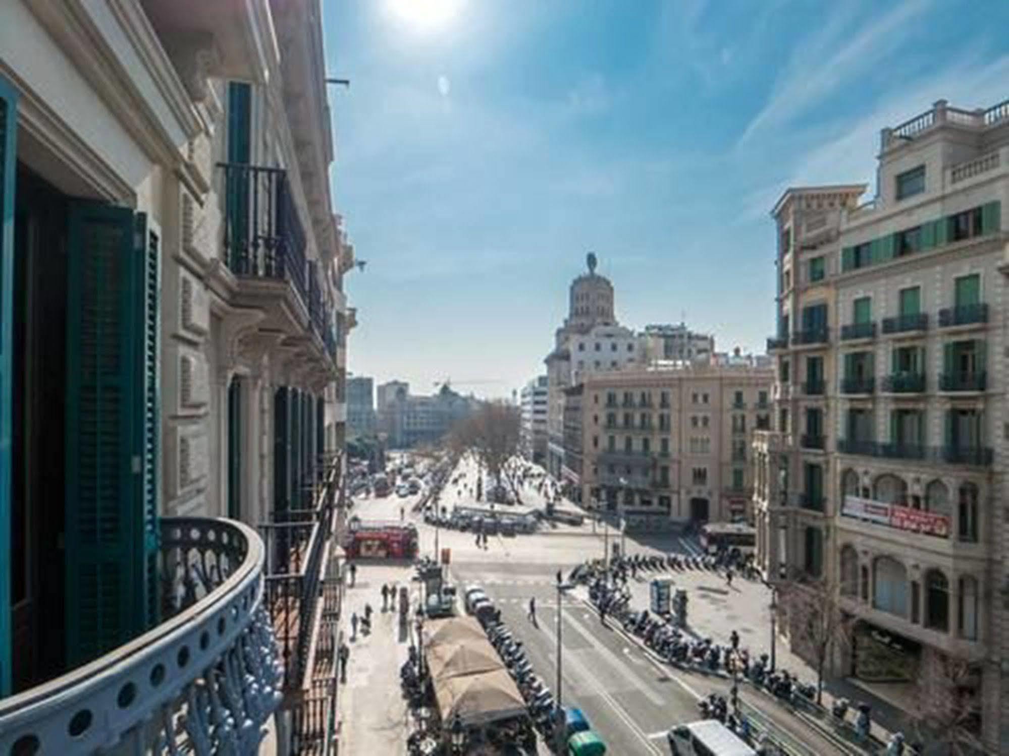 Rent Top Apartments Near Plaza De Catalunya Barcelona Kültér fotó